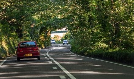 行车方向靠道路左侧的国家有哪些？